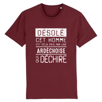 Thumbnail for Désolé cet homme est pris par une Ardéchoise qui déchire  REAL - T-shirt coton bio 100 % - imprimé FR - Ici & Là - T-shirts & Souvenirs de chez toi