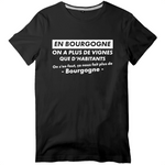En Bourgogne on a plus de vignes - T-shirt standard unisexe - imprimé FR - Ici & Là - T-shirts & Souvenirs de chez toi