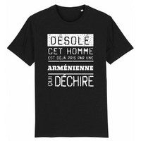 Thumbnail for Désolé cet homme est pris par une Arménienne qui déchire - T-shirt coton bio 100 % - imprimé FR - Ici & Là - T-shirts & Souvenirs de chez toi