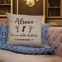 Thumbnail for Coussin décoratif Alsace : Là où notre histoire commence - Ici & Là - T-shirts & Souvenirs de chez toi