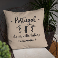 Thumbnail for Coussin décoratif Portugal, Là où notre histoire commence - Ici & Là - T-shirts & Souvenirs de chez toi