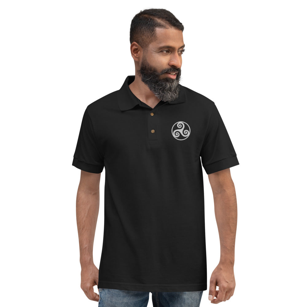 Triskel Breton - Polo Brodé - Ici & Là - T-shirts & Souvenirs de chez toi