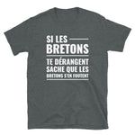 Les Bretons s'en foutent - T-shirt Standard - Ici & Là - T-shirts & Souvenirs de chez toi