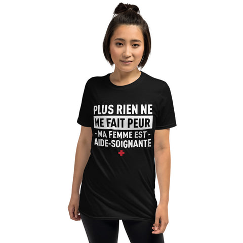 Femme Aide-soignante Peur - T-shirts Unisexe Standard - Ici & Là - T-shirts & Souvenirs de chez toi