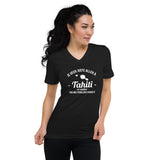 Je veux juste aller à Tahiti - T-shirt col V - Ici & Là - T-shirts & Souvenirs de chez toi