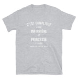 Compliqué d'être infirmière et princesse - T-shirts Boyfriend cut Standard - Ici & Là - T-shirts & Souvenirs de chez toi