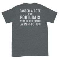 Thumbnail for T-shirt Portugal noir - Frôler la perfection avec humour