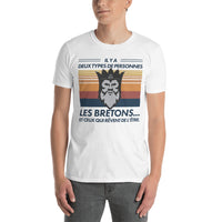 Thumbnail for Deux types de Personnes : Les Bretons - T-shirt Standard - Ici & Là - T-shirts & Souvenirs de chez toi