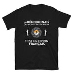 Espion sur l'ile de la Réunion -  T-Shirt standard - Ici & Là - T-shirts & Souvenirs de chez toi