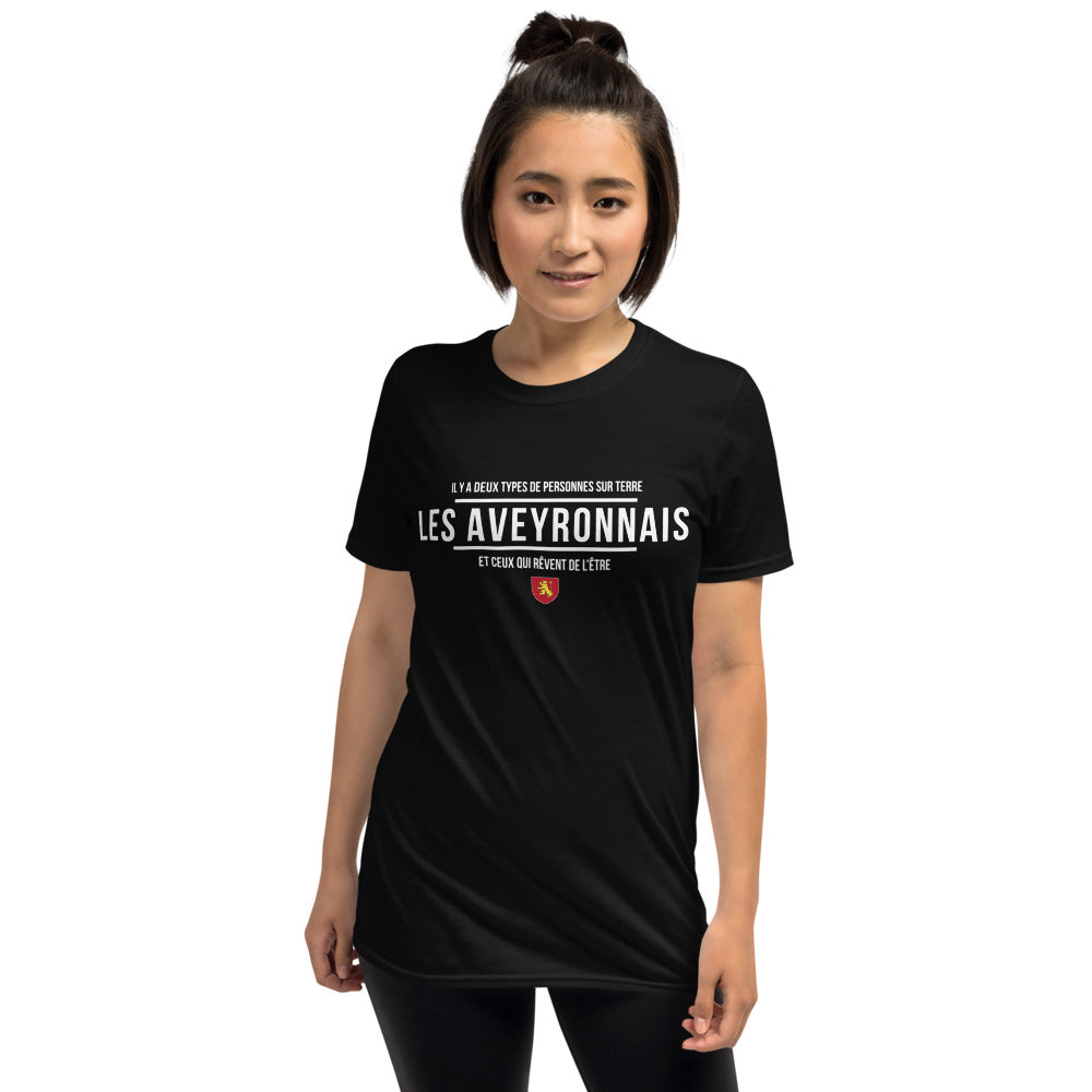 Deux types de personnes - Les Aveyronnais - T-shirt Standard - Ici & Là - T-shirts & Souvenirs de chez toi