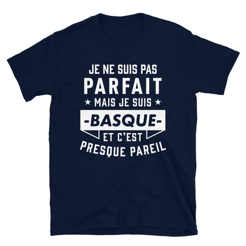 Parfait Basque v2 -  T-Shirt standard - Ici & Là - T-shirts & Souvenirs de chez toi