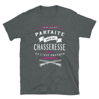 Thumbnail for T-shirt Chasseresse gris foncé dos - Design humoristique et local