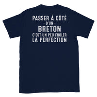 Thumbnail for Breton frôler la perfection - T-shirt Standard - Ici & Là - T-shirts & Souvenirs de chez toi