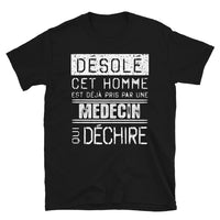 Thumbnail for T-shirt humour noir - Désolé ce mec est pris par une fille