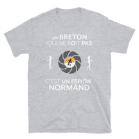 Thumbnail for Espion en Bretagne -  T-Shirt standard - Ici & Là - T-shirts & Souvenirs de chez toi