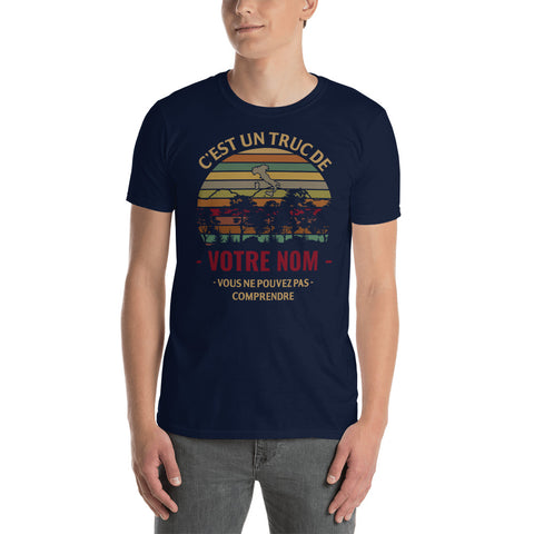 C'est un truc de "nom de famille italien" - Italie - T-shirt personnalisable - Ici & Là - T-shirts & Souvenirs de chez toi