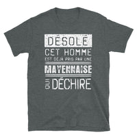 Thumbnail for T-shirt Mayenne bleu marine - Désolé ce mec est pris par une fille qui déchire