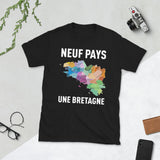 Neuf Pays - Une Bretagne - T-shirt Standard - Ici & Là - T-shirts & Souvenirs de chez toi