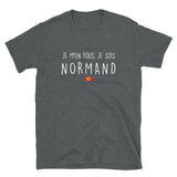 M'en fous, je suis Normand - T-shirt Standard - Ici & Là - T-shirts & Souvenirs de chez toi