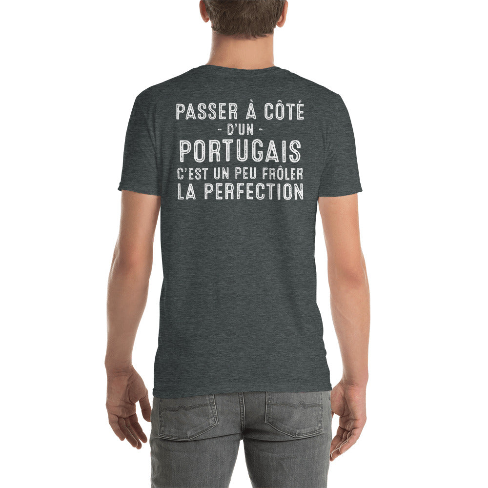T-shirt Portugal noir dos - Frôler la perfection avec humour