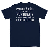 Thumbnail for T-shirt Portugal gris foncé - Frôler la perfection avec humour