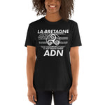 La Bretagne c'est dans mon ADN - triskel et Gwen ha du - T-shirt Standard - Ici & Là - T-shirts & Souvenirs de chez toi