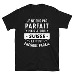 Parfait Suisse v2 -  T-Shirt standard - Ici & Là - T-shirts & Souvenirs de chez toi