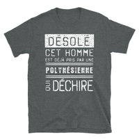 Thumbnail for T-shirt Polynésien bleu marine - Désolé ce mec est pris par une fille