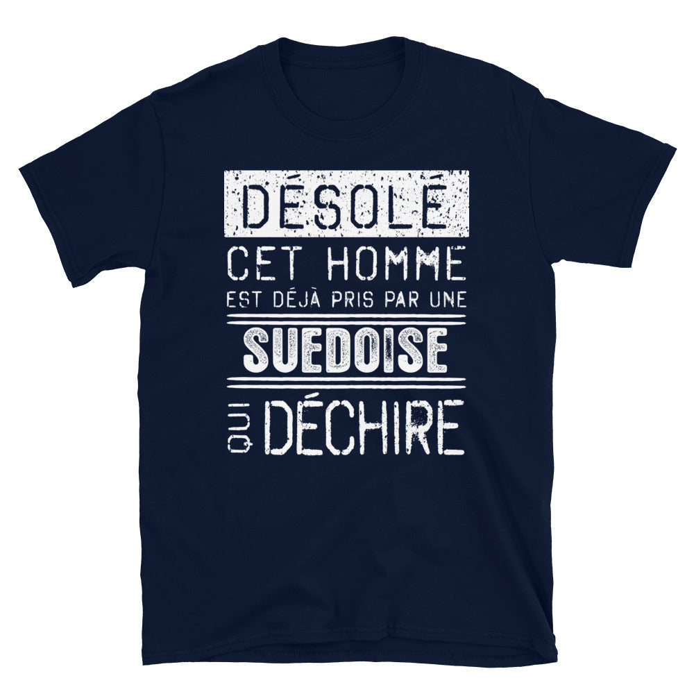 T-shirt suédois noir dos - Désolé ce mec est pris par une fille qui déchire