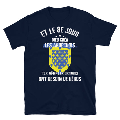 8e-jour-ardechois T-shirt Standard - Ici & Là - T-shirts & Souvenirs de chez toi