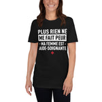 Femme Aide-soignante Peur - T-shirts Unisexe Standard - Ici & Là - T-shirts & Souvenirs de chez toi