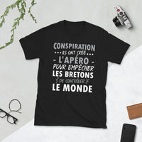 Thumbnail for Conspiration l'apéro a été créé pour empêcher les Bretons de contrôler le monde - T-shirt Standard - Ici & Là - T-shirts & Souvenirs de chez toi