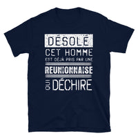 Thumbnail for T-shirt Réunion noir dos - Désolé ce mec est pris par une fille