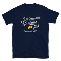 Thumbnail for Un Béarnais ne vieillit pas il prend de la valeur - T-shirt Standard - Ici & Là - T-shirts & Souvenirs de chez toi