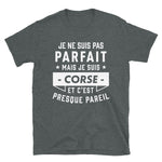 Parfait Corse v2 -  T-Shirt standard - Ici & Là - T-shirts & Souvenirs de chez toi