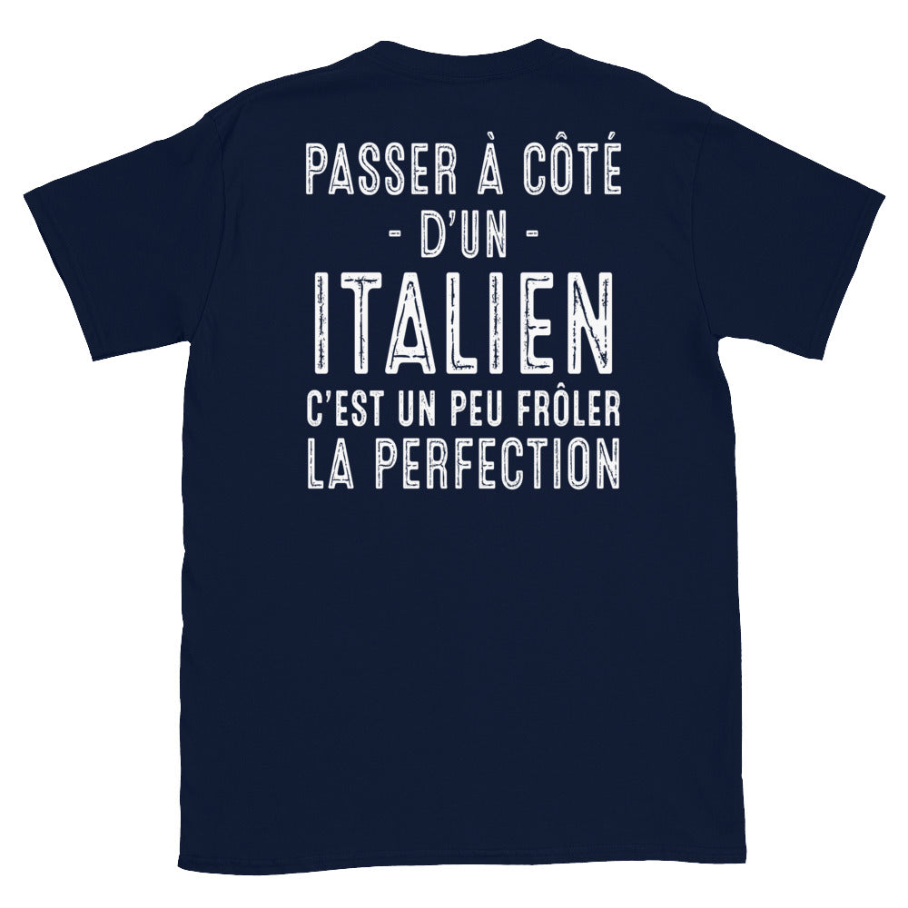 T-shirt Italie bleu marine dos - Frôler la perfection avec humour
