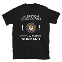 Thumbnail for Espion en Bretagne -  T-Shirt standard - Ici & Là - T-shirts & Souvenirs de chez toi