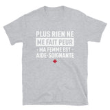 Femme Aide-soignante Peur - T-shirts Unisexe Standard - Ici & Là - T-shirts & Souvenirs de chez toi