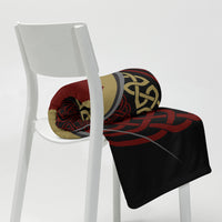 Thumbnail for Plaid Béarn rouge et jaune - Drapeau et entrelacs graphiques
