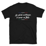 Les pieds en France, le coeur en Italie - T-shirt standard - Ici & Là - T-shirts & Souvenirs de chez toi