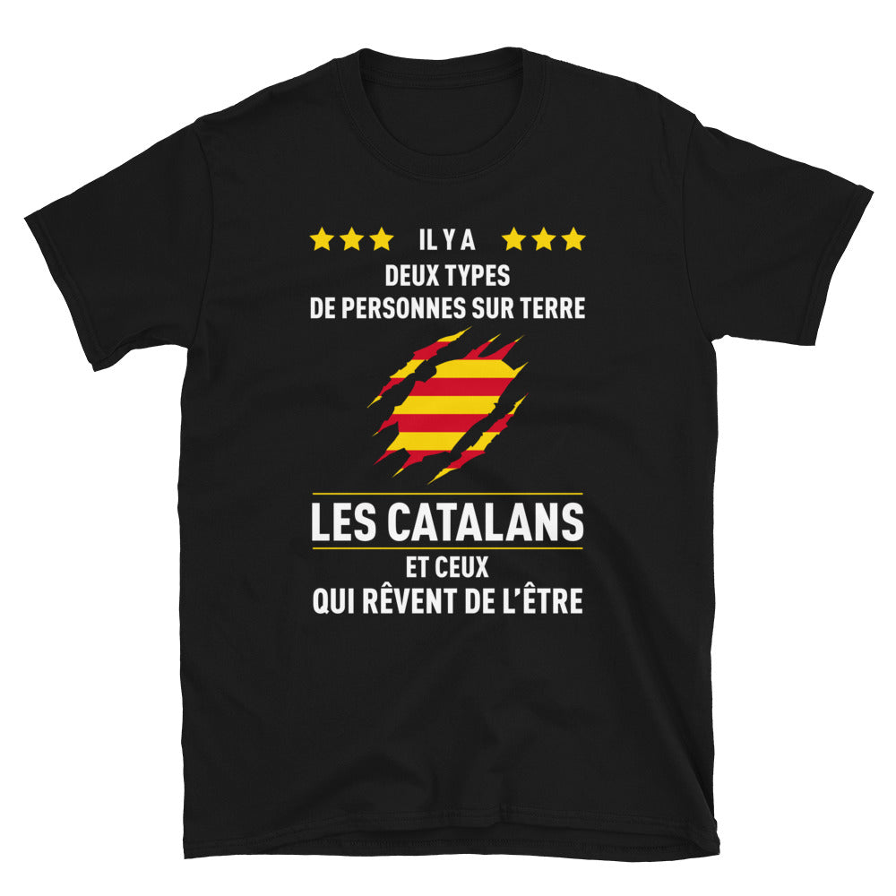 Catalans, Il y a deux types de personnes - T-shirt standard - Ici & Là - T-shirts & Souvenirs de chez toi