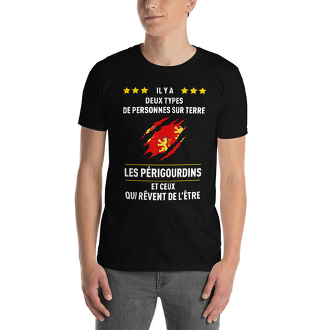 Périgourdins, Il y a deux types de personnes - T-shirt standard - Ici & Là - T-shirts & Souvenirs de chez toi