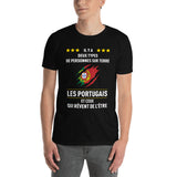Portugais, Il y a deux types de personnes - T-shirt standard - Ici & Là - T-shirts & Souvenirs de chez toi