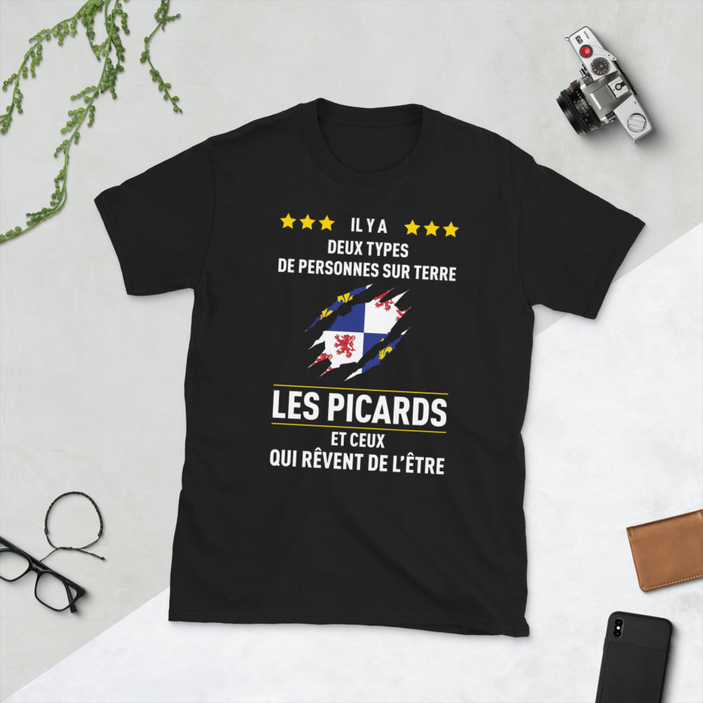 Deux types de personnes, les Picards et ceux qui rêvent de l'être - T-shirt standard - Ici & Là - T-shirts & Souvenirs de chez toi