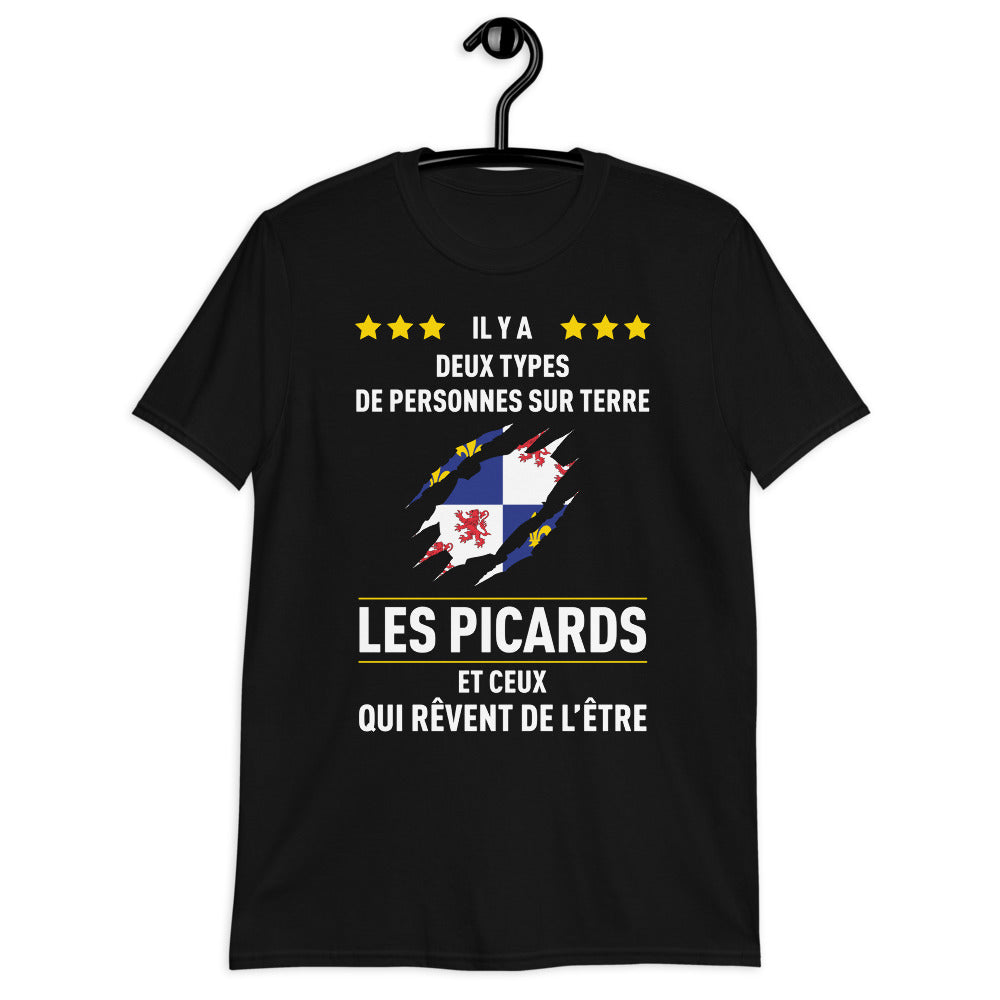 Deux types de personnes, les Picards et ceux qui rêvent de l'être - T-shirt standard - Ici & Là - T-shirts & Souvenirs de chez toi