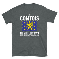 Thumbnail for Un Comtois ne vieillit pas il prend de la bouteille - T-shirt Standard - Ici & Là - T-shirts & Souvenirs de chez toi