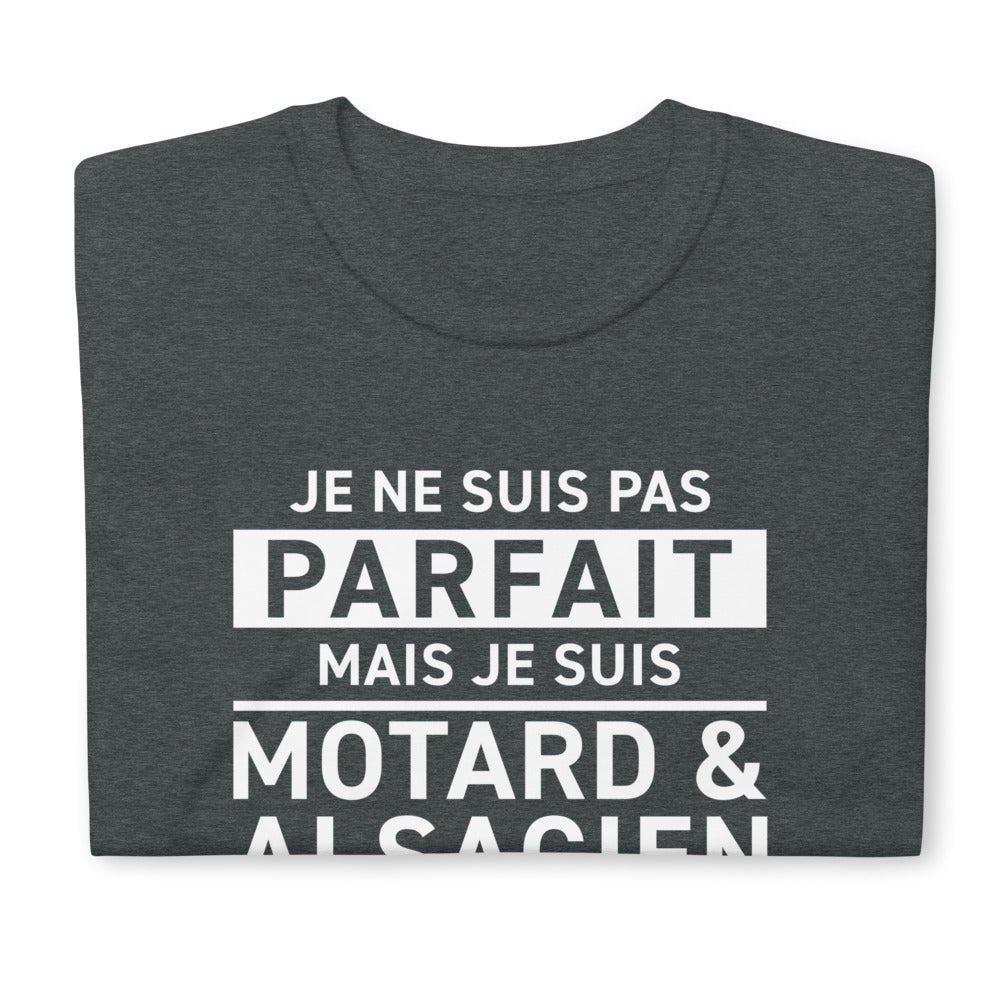 Nicht perfekt, aber ein typisches Biker- und Schäferhund-T-Shirt