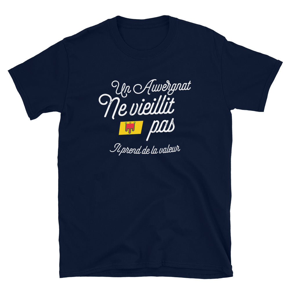 Un Alsacien ne vieillit pas - T-shirt standard - Ici & Là - T-shirts & Souvenirs de chez toi