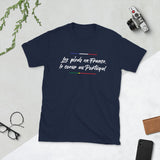 Les pieds en France, le coeur au Portugal - T-shirt standard - Ici & Là - T-shirts & Souvenirs de chez toi