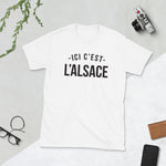 Ici c'est L'Alsace - T-shirt standard - Ici & Là - T-shirts & Souvenirs de chez toi
